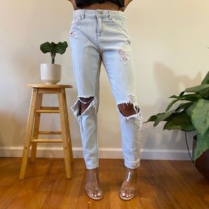 H&M Divided Light blue Ripped Jeans Women’s